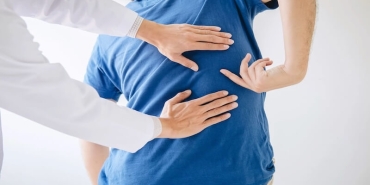 Bel Kanalı Darlığı Ameliyatından Sonra Fizik Tedavi Gerekli mi? Bilim Cevaplıyor